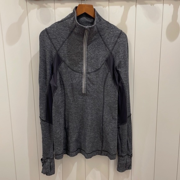 Lululemon Gray 1/2 Zip Pullover Long Sleeve Top—Beautiful Fabric!! EUC!  Size 6 - Picture 1 of 10